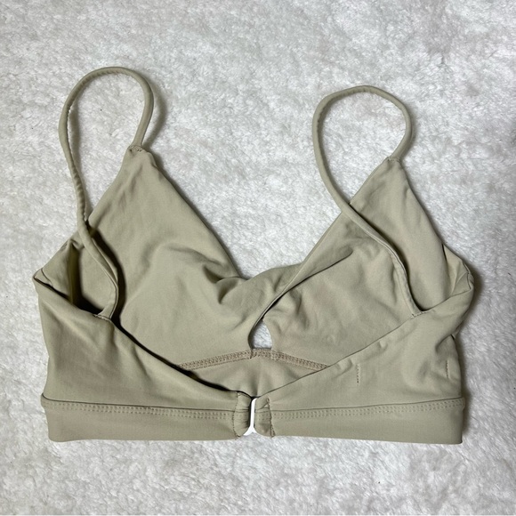 Hackwith Design House HDH Beige Twist Bikini Top - Picture 6 of 9